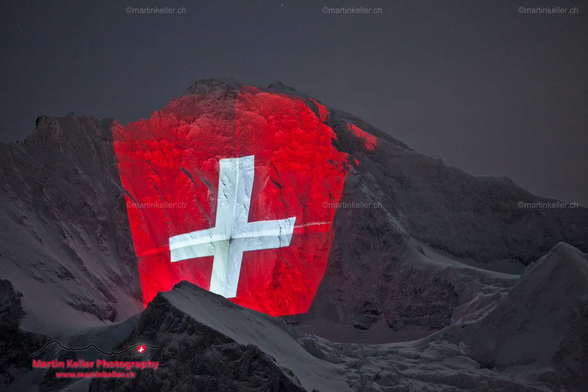 Projektion Schweizerkreuz an die Jungfrau-Nordwand