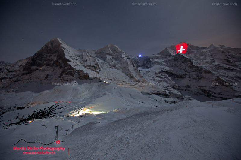 Projektion Schweizerkreuz an die Jungfrau-Nordwand