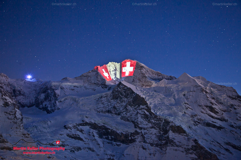 Projektion Schweizerkreuz an die Jungfrau-Nordwand